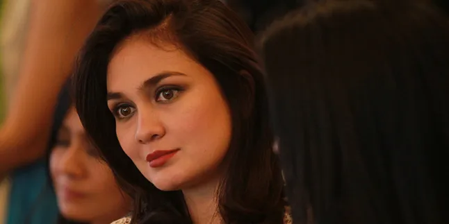 Ini Jawaban Luna Maya Saat Ditanya Soal Ariel Bebas Ini Jawaban Luna Maya Saat Ditanya Soal Ariel Bebas