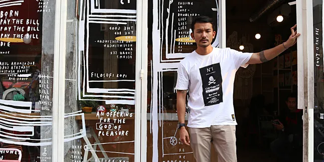 Ini Kesulitan Rio Dewanto Membangun Usaha Kedai Kopi Ini Kesulitan Rio Dewanto Membangun Usaha Kedai Kopi