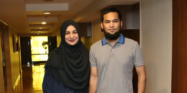 Ini Kisah Kocak di Balik Proses Kelahiran Putri Shireen Sungkar Ini Kisah Kocak di Balik Proses Kelahiran Putri Shireen Sungkar