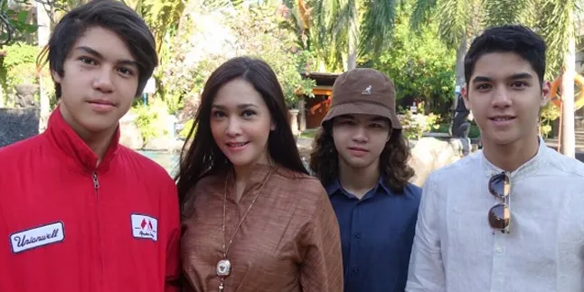 Ini Lho Aktivitas Al, El dan Dul Kalau Lagi di Rumah Bunda Maia