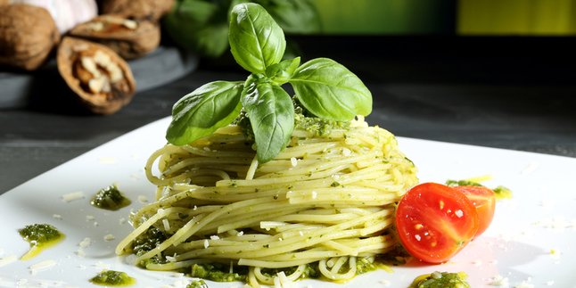 This is the Healthy Green Noodle that Makes Netizens Drool on Social Media, Curious?