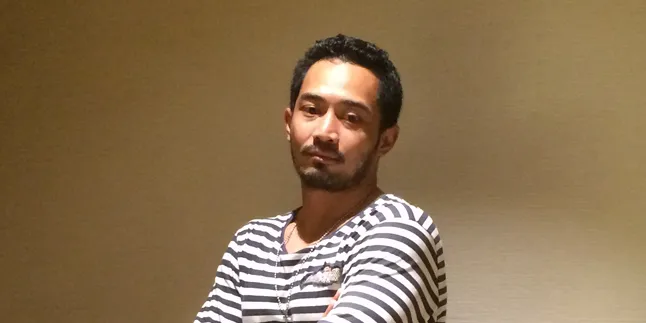 Ini Nasihat Yama Carlos Untuk Artis Revi Mariska Yang Ngaku Gila