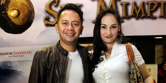 Ini Pemicu Perdebatan Rumah Tangga Mona Ratuliu dan Indra Brasco Ini Pemicu Perdebatan Rumah Tangga Mona Ratuliu dan Indra Brasco