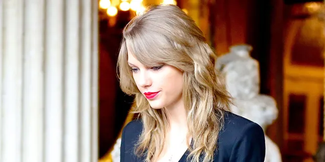 Ini Pendapat Taylor Swift Soal Jatuh Cinta