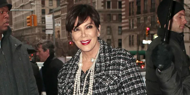 Ini Pengakuan Ibu Kim Kardashian Soal Operasi Payudaranya