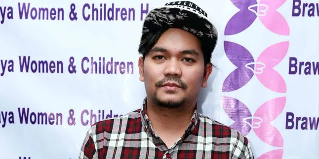Ini Penyebab Istri Indra Bekti Menjalani Operasi Mulut Rahim Ini Penyebab Istri Indra Bekti Menjalani Operasi Mulut Rahim