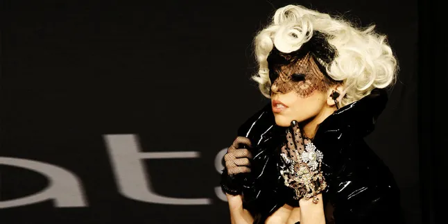 Ini Rahasia Harmonisnya Hubungan Lady Gaga Dengan Kekasih