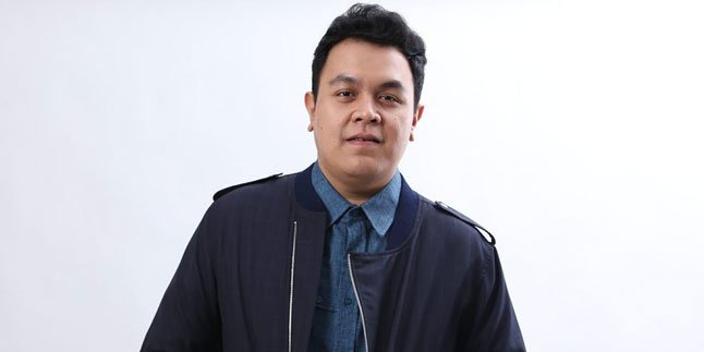 Ini Rahasia Tulus Bisa Ciptakan Lagu Yang Buat Pendengar Baper