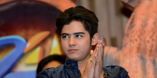 Ini Tanggapan Aliando Syarief Soal Ciuman Julia Perez Ini Tanggapan Aliando Syarief Soal Ciuman Julia Perez
