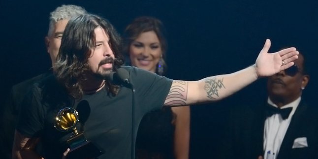 Ini Yang Bikin Dave Grohl Mampu Bikin 'Tahta' di Atas Panggung