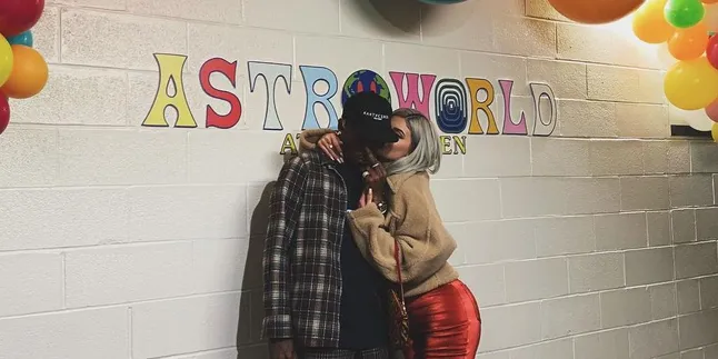 Inikah Cincin Pertunangan Kylie Jenner Dari Travis Scott?