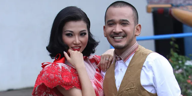 Inikah Foto Prewedding Ruben Onsu - Wenda Tan?