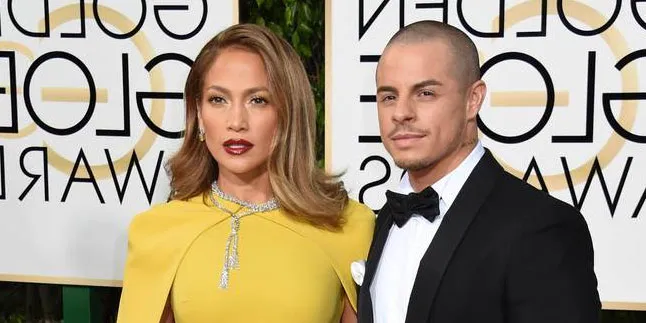 Inikah Rencana Pernikahan Jennifer Lopez dan Casper Smart?