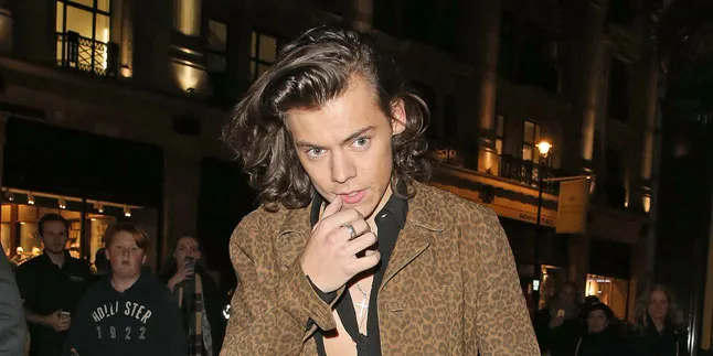 Inikah Wanita Cantik Kekasih Baru Harry Styles?