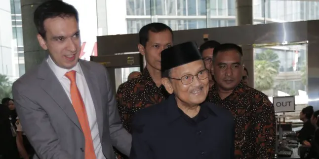 Inilah 4 Karya Hebat BJ Habibie di Dunia Penerbangan yang Harumkan Nama Indonesia