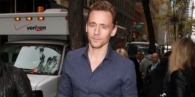 Inilah Isi Surat Patah Hati Tom Hiddleston Usai Putus Dari Taylor