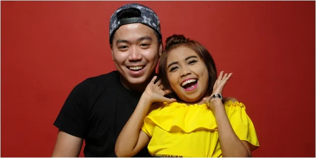 Inilah Kisah Pertemuan Lolly Unyu Dengan Calon Suami Gantengnya Inilah Kisah Pertemuan Lolly Unyu Dengan Calon Suami Gantengnya