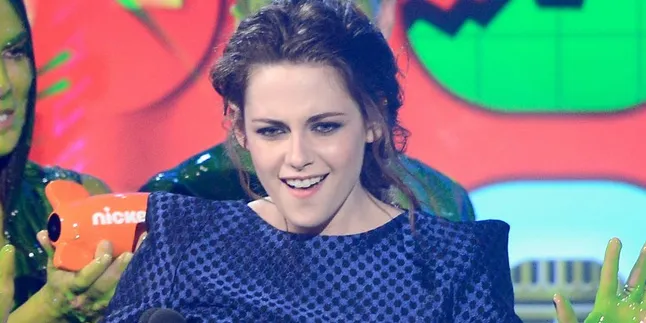 Inilah Penampilan Kristen Stewart Yang Bikin Kamu 'Merinding' Inilah Penampilan Kristen Stewart Yang Bikin Kamu 'Merinding'