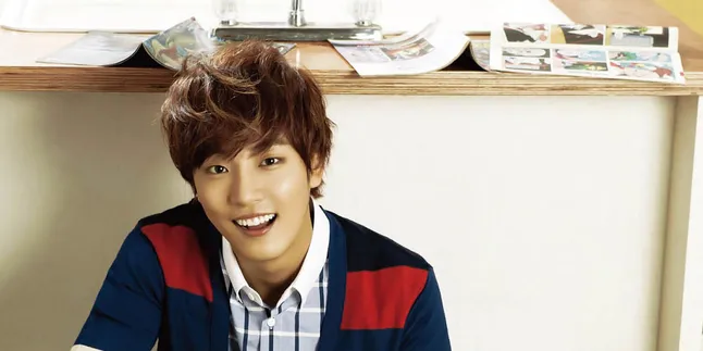 Inilah Pesan Terakhir Yoon Shi Yoon Sebelum Berangkat Wamil Inilah Pesan Terakhir Yoon Shi Yoon Sebelum Berangkat Wamil