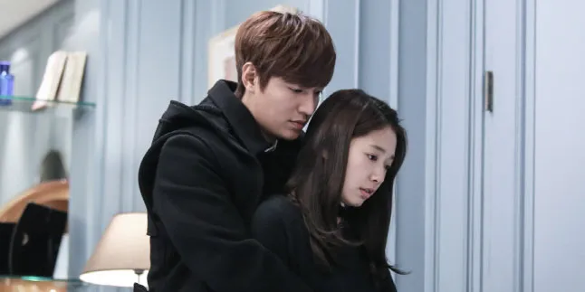 Inilah Yang Disesali Lee Min Ho Saat Cium Park Shin Hye