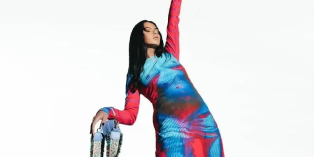 INNA Rilis Single yang Bertajuk YUMMY