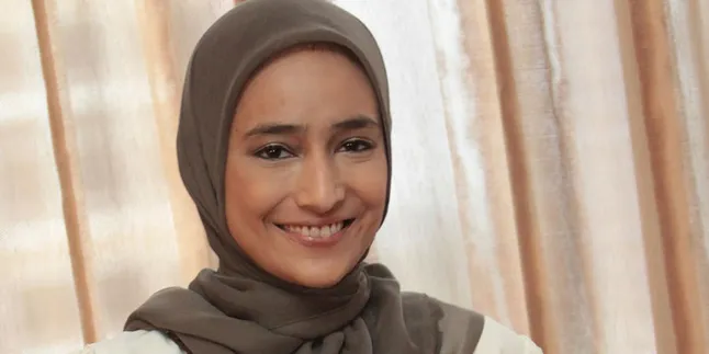 Inspiratif, Kisah Cindy Fatika Sari Besarkan Putra Autisnya Inspiratif, Kisah Cindy Fatika Sari Besarkan Putra Autisnya