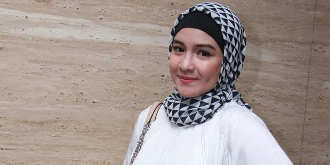 Intan Nuraini Berhijab, Sang Ayah Menangis Terharu