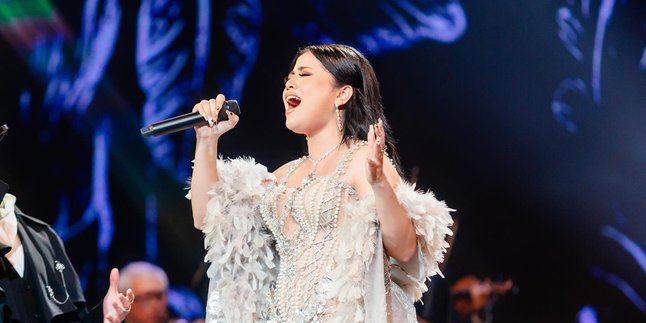 Sneak Peek at Unique Facts About Shabrina Leanor, Winner of Indonesian Idol 2025 Who Turns Out to Be a Mie Sedaap Lover!