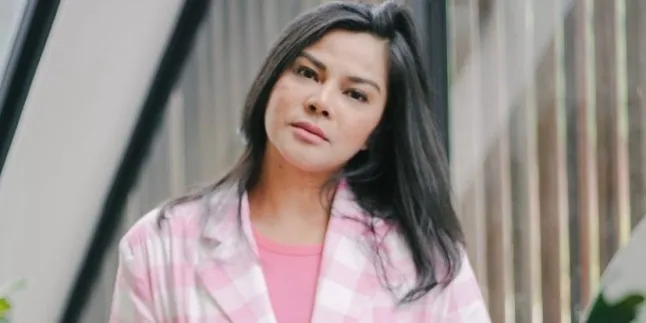 Intip Kecantikan Nena Viens Tasman, Ibunda Rachel Vennya Yang Masih Cocok Jadi Remaja Intip Kecantikan Nena Viens Tasman, Ibunda Rachel Vennya Yang Masih Cocok Jadi Remaja