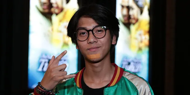 Iqbaal CJR Didapuk Jadi Dilan, Netizen Terlibat Perdebatan Panas