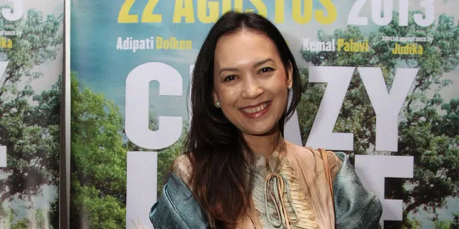 Ira Wibowo Tak Buru-Buru Lepas Status Janda Ira Wibowo Tak Buru-Buru Lepas Status Janda