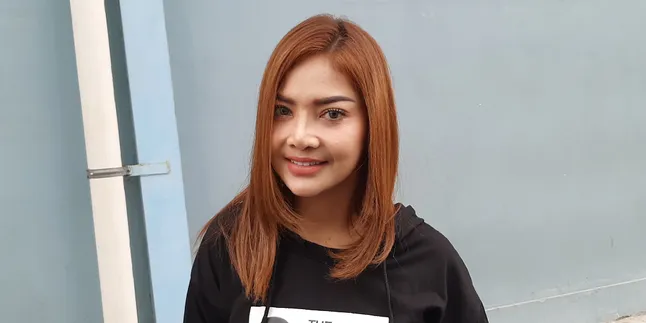 Irma Darmawangsa Kesal Irfan Sbaztian Elus-Elus Barbie Kumalasari Saat Nge-gym Bareng