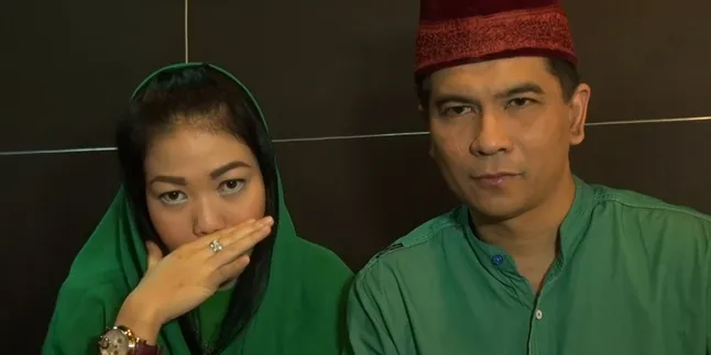 Istri Khrisna Mukti Cuma Dinafkahi Rp 500 Ribu Per Bulan Istri Khrisna Mukti Cuma Dinafkahi Rp 500 Ribu Per Bulan