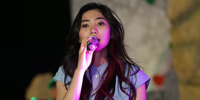 Isyana Sarasvati Akui Tak Suka Lagu 'Tetap Dalam Jiwa', Kok Bisa?