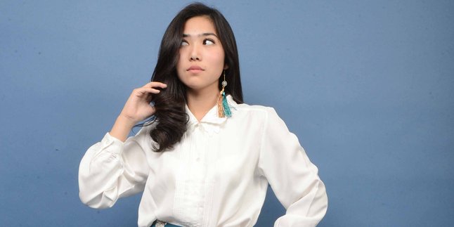 Isyana Sarasvati Tak Terlalu Peduli Jika Album Keduanya Gagal Booming