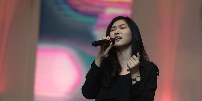 Isyana Sarasvati Tunjukkan 5 Karakter Diri Lewat Winter Song