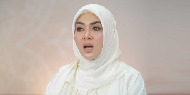 Itha Reveals the Real Relationship Between Syahrini and Papa Laurens