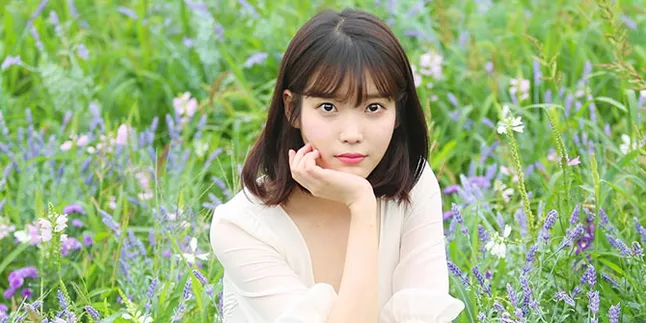 IU Beri Tatapan Dingin di Teaser Perdana Drama Baru 'MY AHJUSSI'