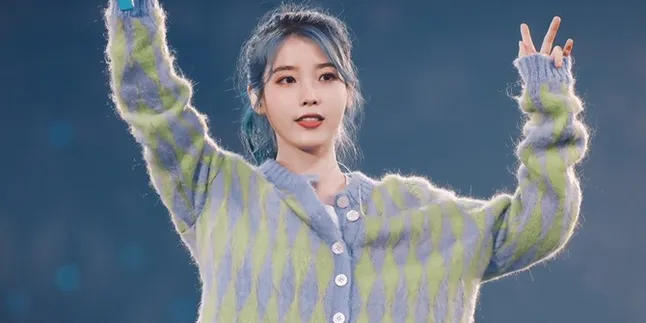 IU Bersaing Dengan Dirinya Sendiri Untuk Posisi Pertama di Acara Musik! IU Bersaing Dengan Dirinya Sendiri Untuk Posisi Pertama di Acara Musik!