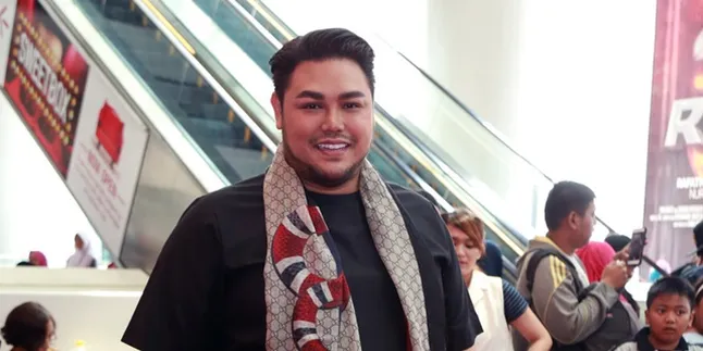 Ivan Gunawan Bantah Ayu Ting Ting Lengserkan Posisinya Sebagai Host Brownis