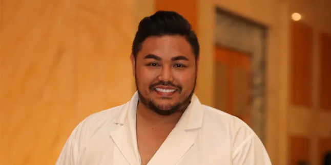 Ivan Gunawan Komentari Pernikahan Syahrini dan Reino Barack