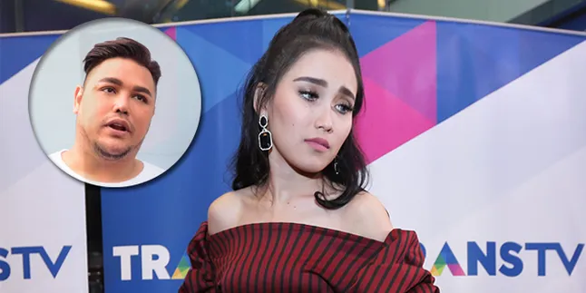 Ivan Gunawan Ungkap Ternyata Ayu Ting Ting Menikah Hanya di Film Ivan Gunawan Ungkap Ternyata Ayu Ting Ting Menikah Hanya di Film