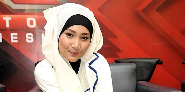 Jadi Artis, Fatin Kangen 'Ngangkot' dan Jajan Bakso Pinggir Jalan