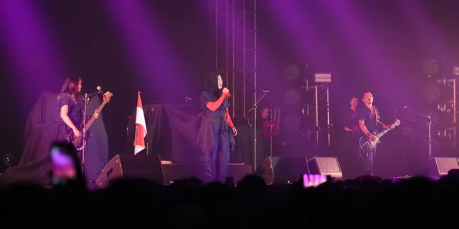 Jadi Band Pembuka Paramore, Kotak Tampil Garang dan Mampu Bakar Semangat Penonton Jadi Band Pembuka Paramore, Kotak Tampil Garang dan Mampu Bakar Semangat Penonton