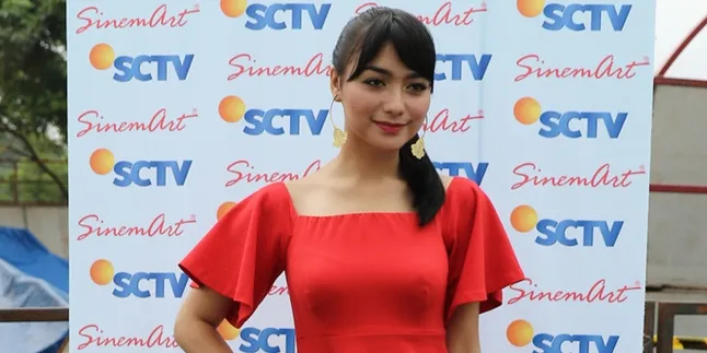 Jadi Biduan, Citra Kirana Diidolakan Bapak-Bapak & Tukang Sayur