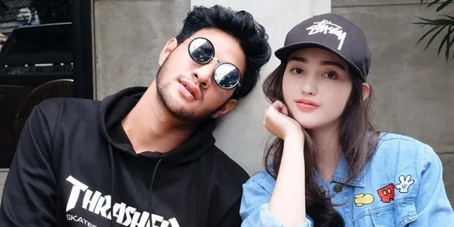 Jadi Boneka, Cantiknya Ranty Maria Saat Berpose Bareng Ammar Zoni Jadi Boneka, Cantiknya Ranty Maria Saat Berpose Bareng Ammar Zoni