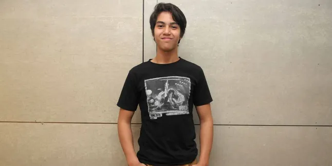 Jadi DJ, El Rumi Bakal Saingi Sang Kakak Al Ghazali? Jadi DJ, El Rumi Bakal Saingi Sang Kakak Al Ghazali?