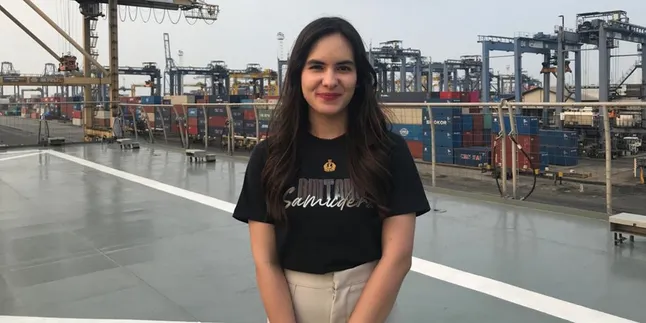 Jadi Dokter di Sinetron "Bintang Samudera", Pengalaman Pertama Steffi Zamora Tidur di Kapal Perang Jadi Dokter di Sinetron "Bintang Samudera", Pengalaman Pertama Steffi Zamora Tidur di Kapal Perang