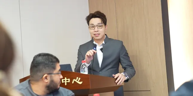 Jadi Dosen Tamu di Central South University China, Dokter Richard Lee Bicara tentang Stem Cell