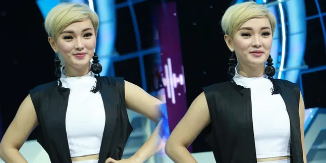 Jadi Doyan Pakai Wig Saat Tampil, Ini Alasan Zaskia Gotik
